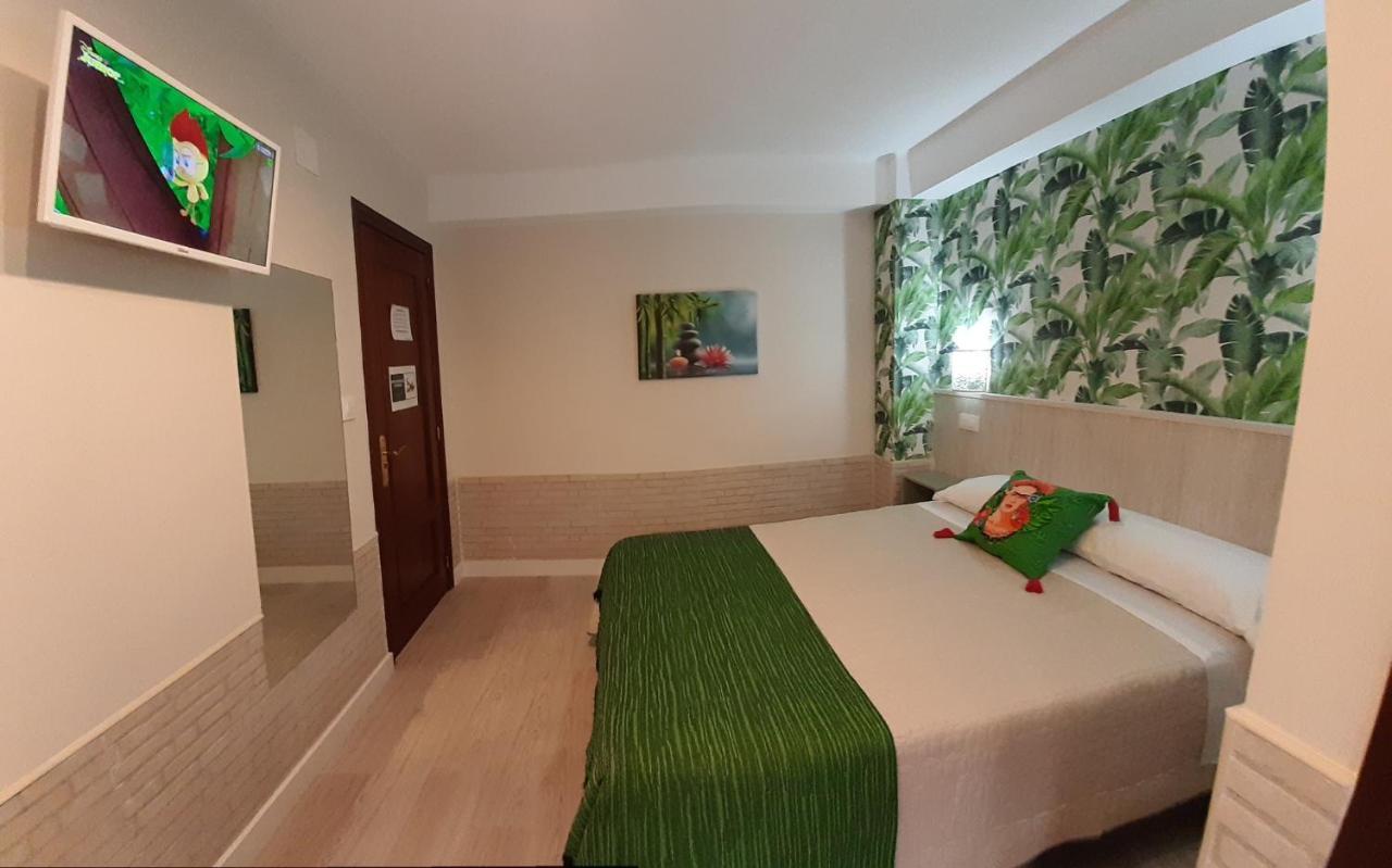 Hostal Verdemar ヒホン エクステリア 写真