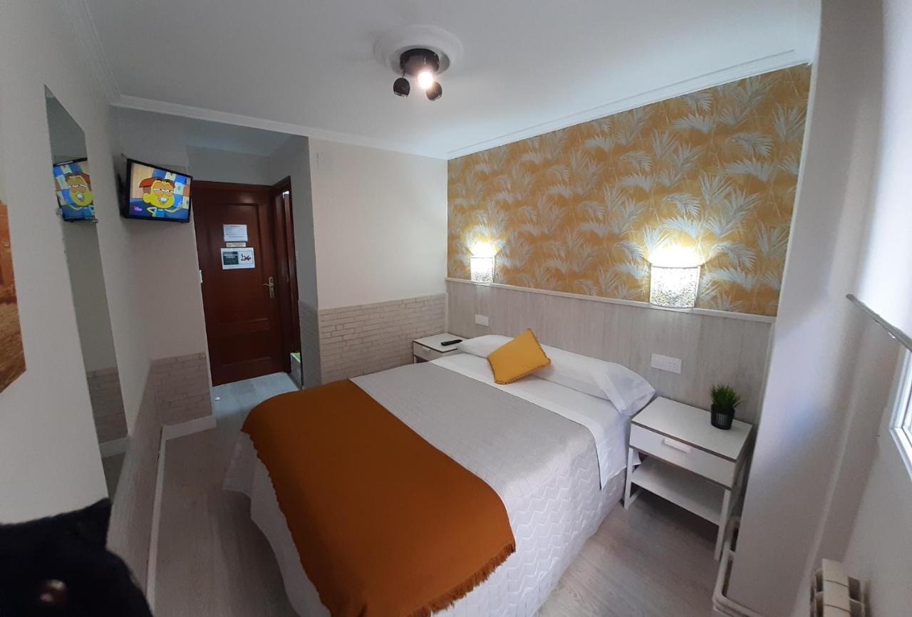 Hostal Verdemar ヒホン エクステリア 写真