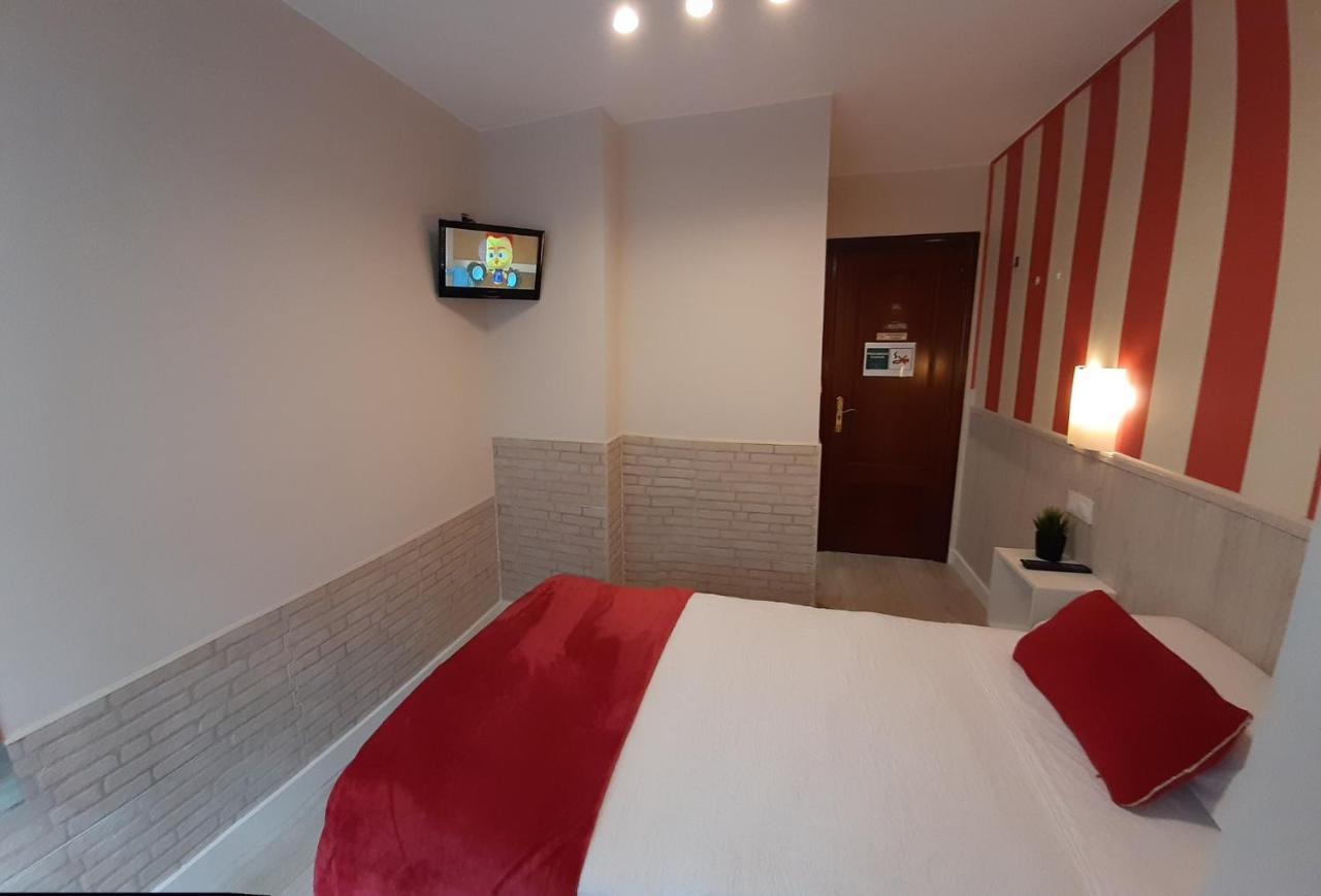 Hostal Verdemar ヒホン エクステリア 写真