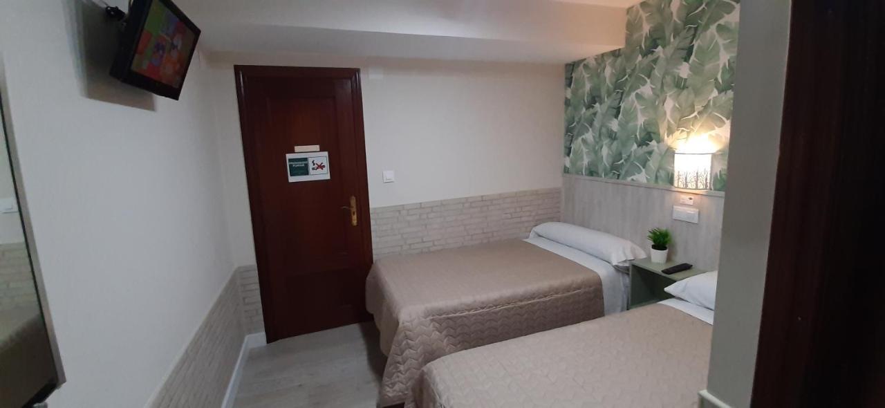 Hostal Verdemar ヒホン エクステリア 写真