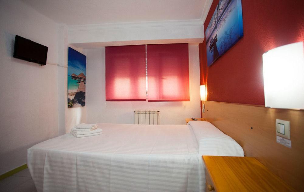 Hostal Verdemar ヒホン エクステリア 写真